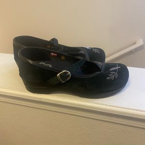 Sanita Clogs Danish Clogs Black Bird Suede Mary Janes Embroidered Miley 38 8